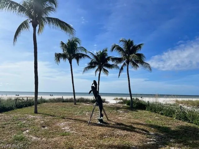 53 Pompano St, Fort Myers Beach, Florida 33931