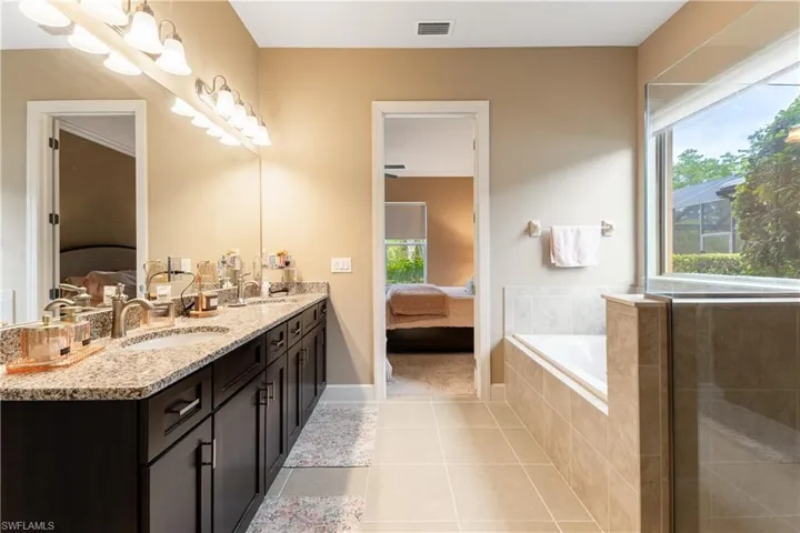 12946 Kingsmill Way, Fort Myers, Florida 33913