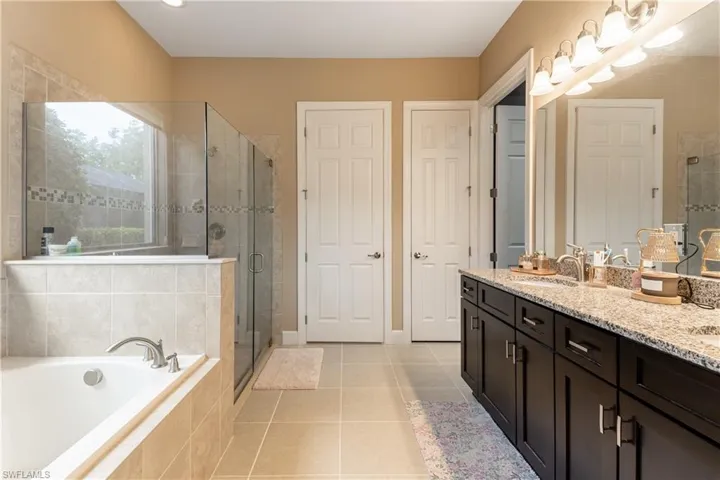 12946 Kingsmill Way, Fort Myers, Florida 33913