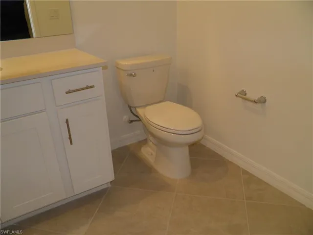 18451  Copperhead N CT, Lehigh Acres, FL 33936