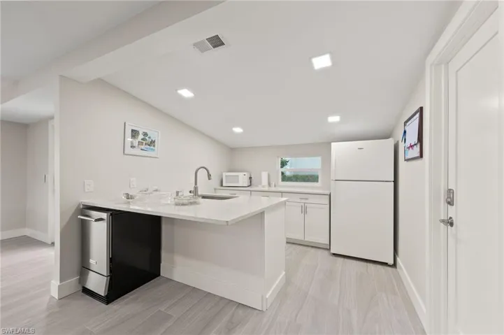2880 Gulf Shore Blvd N 410, Naples, Florida 34103