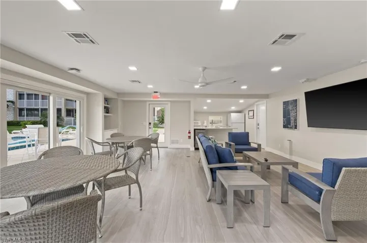 2880 Gulf Shore Blvd N 410, Naples, Florida 34103