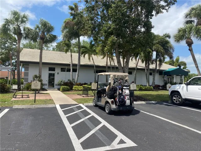 9181 Las Maderas Dr, Bonita Springs, Florida 34135