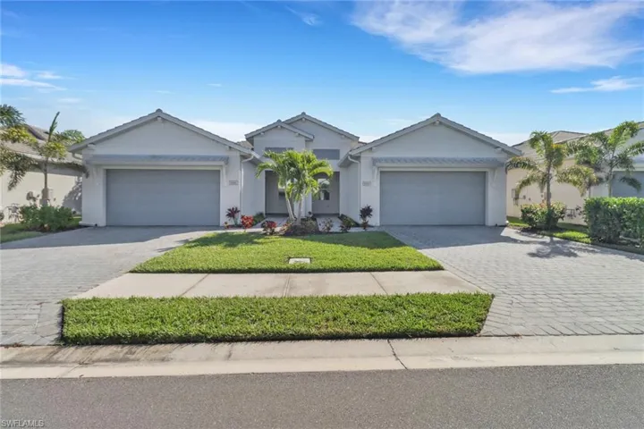 9044  Saint Lucia  DR, Naples, FL 34114