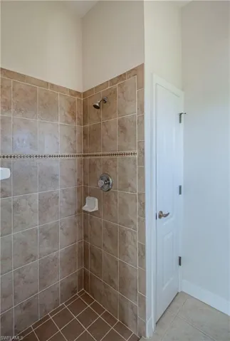 ensuite shower