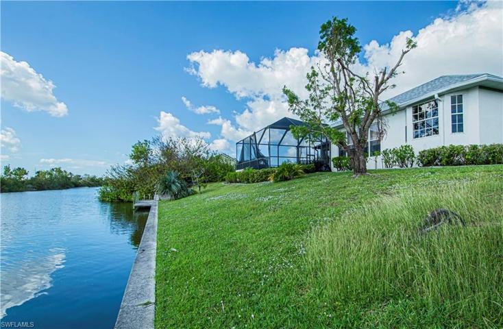 side view of back of house