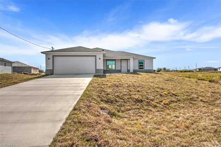 8022  Melody  CIR, Labelle, FL 33935