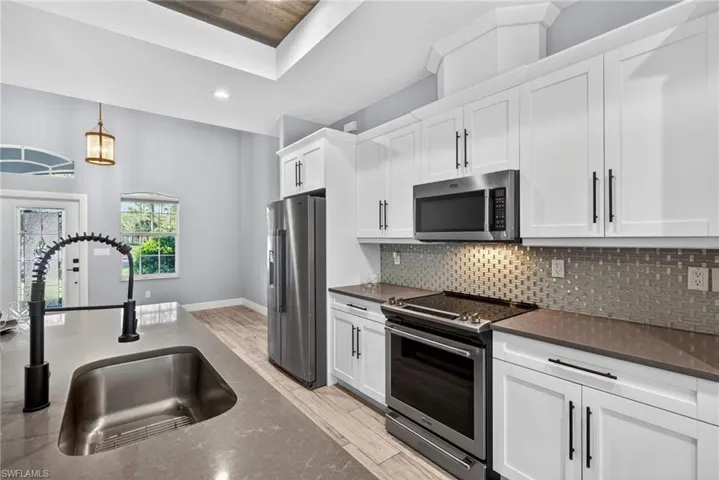2131 22nd Ave Ne, Naples, Florida 34120