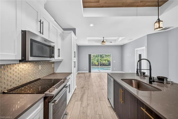 2131 22nd Ave Ne, Naples, Florida 34120
