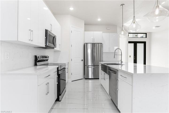 Gorgeous Kitchen with large pantry