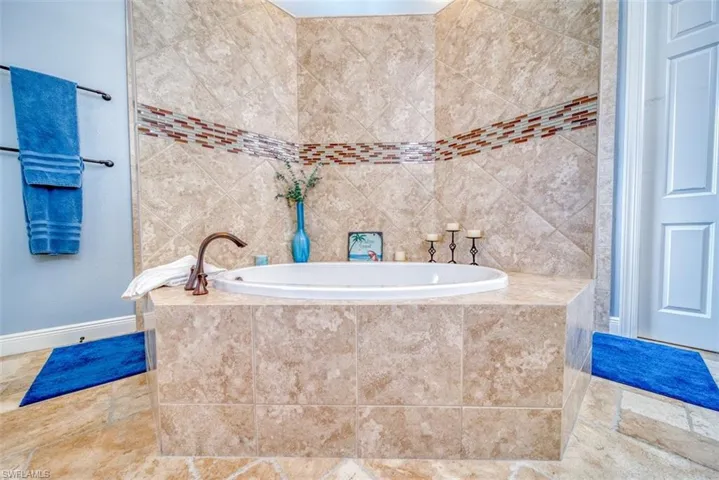 Garden tub