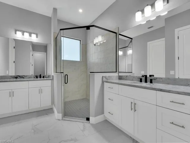 Master Suite Bath