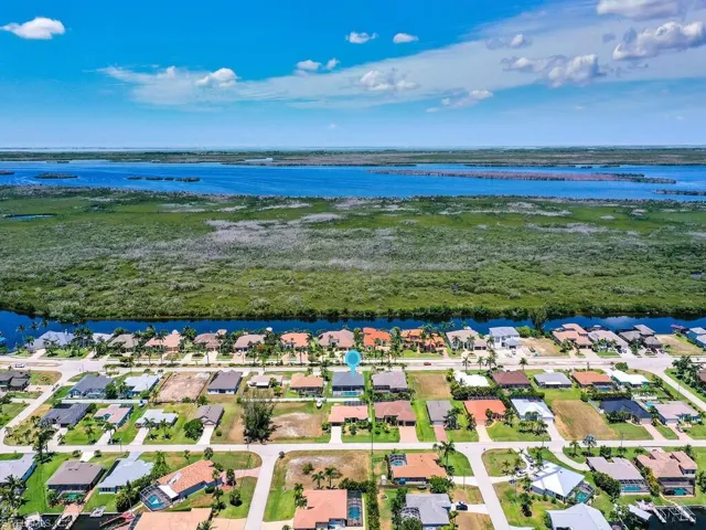 Fantastic SWFL Living