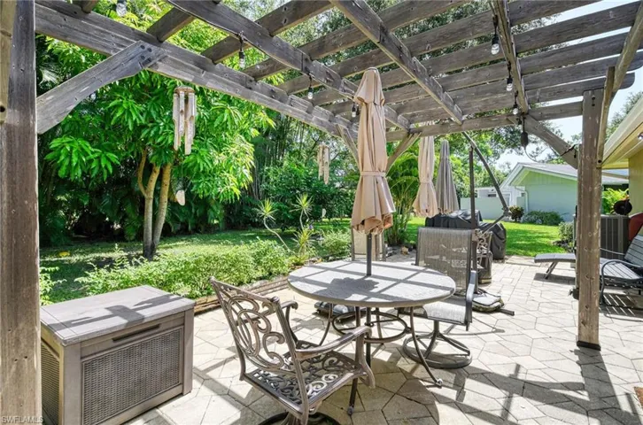 20 Maui Cir 20, Naples, Florida 34112
