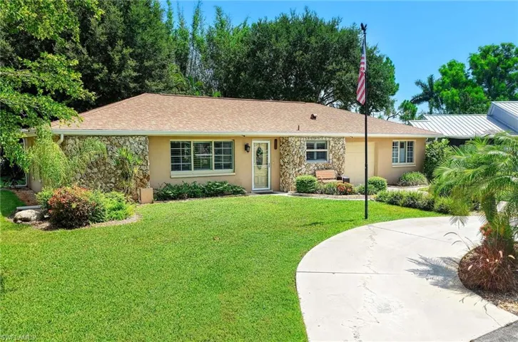 20 Maui Cir 20, Naples, Florida 34112