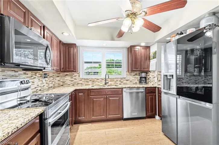 20 Maui Cir 20, Naples, Florida 34112