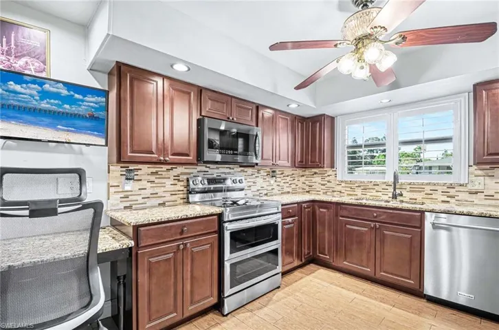 20 Maui Cir 20, Naples, Florida 34112