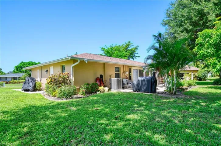 20 Maui Cir 20, Naples, Florida 34112