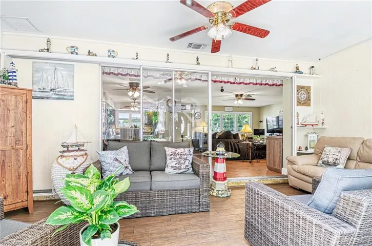 20 Maui Cir 20, Naples, Florida 34112