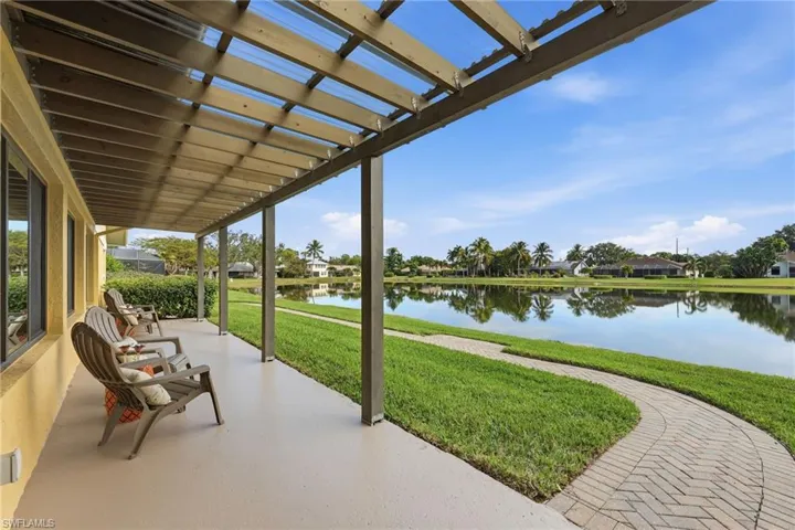Pergola overlooking the lake, perfect for outdoor seating and everyday relaxation