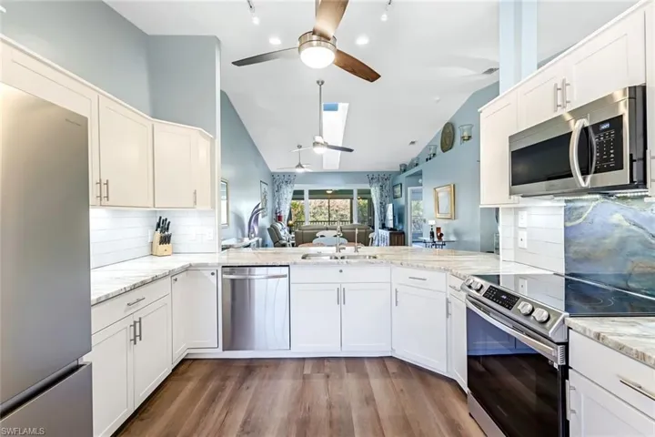 Great open concept floor plan