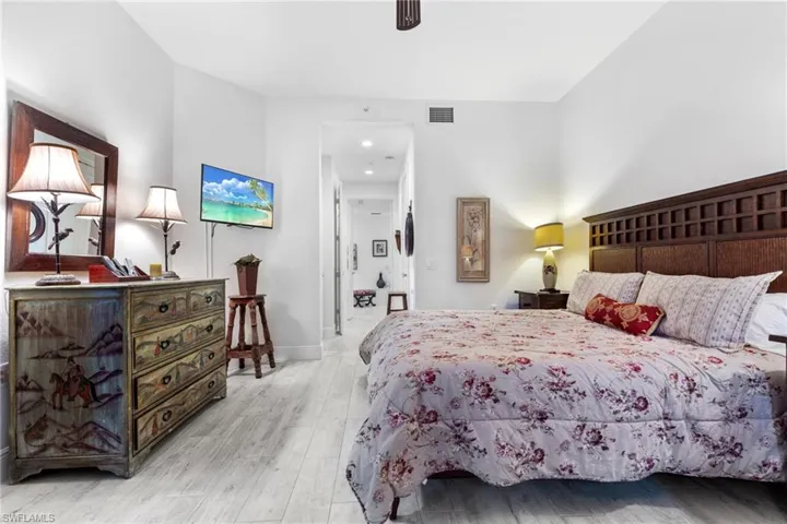 9079  Cascada  WAY, Naples, FL 34114