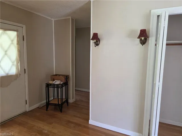 4756 Skates Cir, Fort Myers, Florida 33905