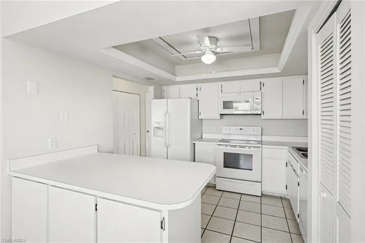 4528 Se 5th Pl 8, Cape Coral, Florida 33904