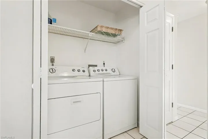 4528 Se 5th Pl 8, Cape Coral, Florida 33904