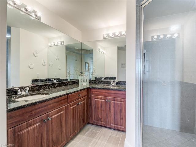 Big Shower and Dual Vanity in Master Bath!