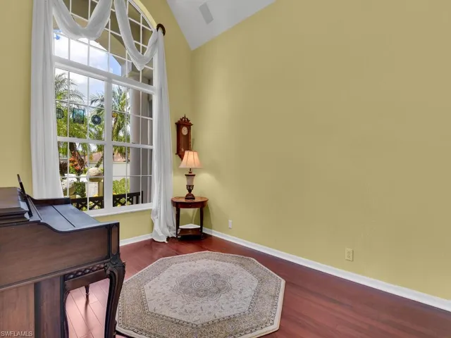Den/Home Office