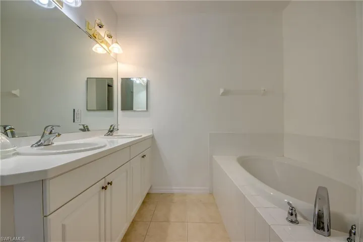 15250  Riverbend  BLVD, North Fort Myers, FL 33917