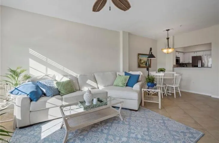 Tiled living area with baseboards