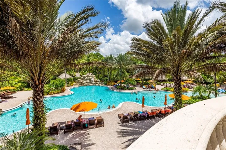 9098  Capistrano S ST, Naples, FL 34113