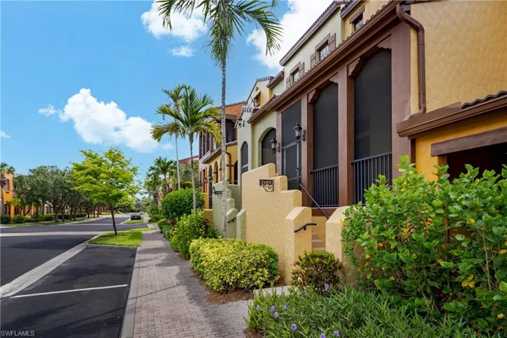9098  Capistrano S ST, Naples, FL 34113
