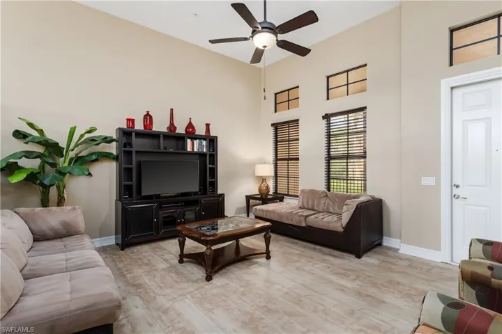 9098  Capistrano S ST, Naples, FL 34113