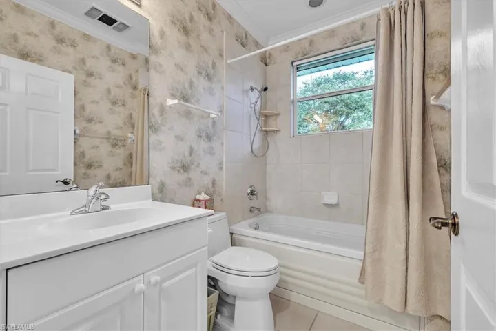 4407 Pomarine Ct, Naples, Florida 34119