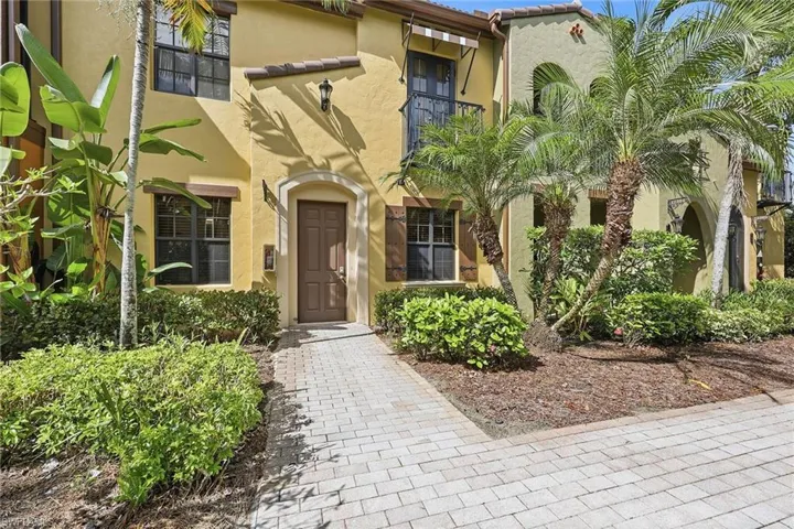 9126 Chula Vista St 12303, Naples, Florida 34113