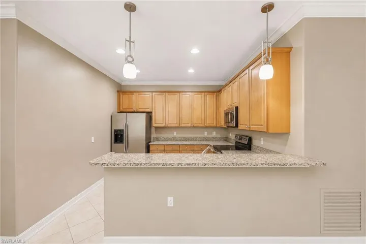 9126 Chula Vista St 12303, Naples, Florida 34113