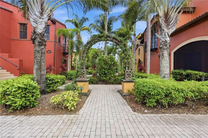9126 Chula Vista St 12303, Naples, Florida 34113