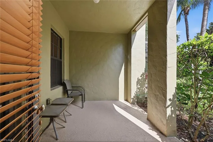 9126 Chula Vista St 12303, Naples, Florida 34113