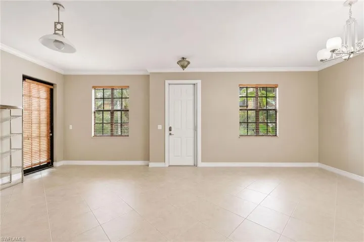 9126 Chula Vista St 12303, Naples, Florida 34113