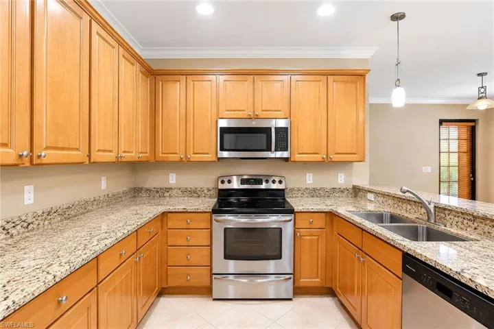 9126 Chula Vista St 12303, Naples, Florida 34113