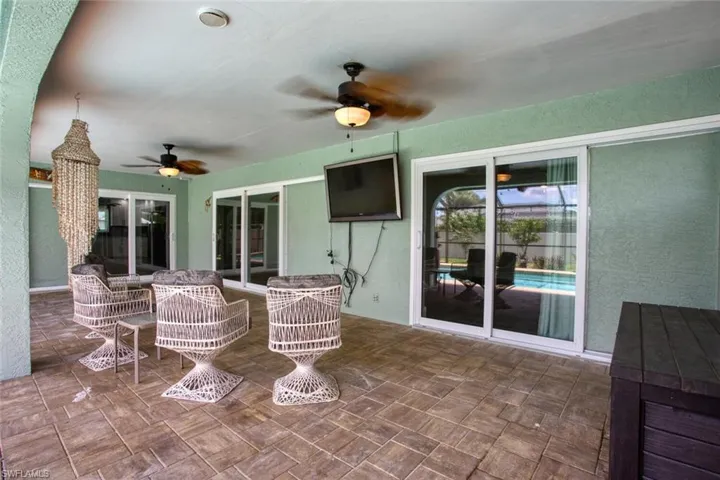 1918 NE 3rd  ST, Cape Coral, FL 33909