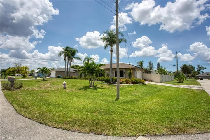 1918 NE 3rd  ST, Cape Coral, FL 33909
