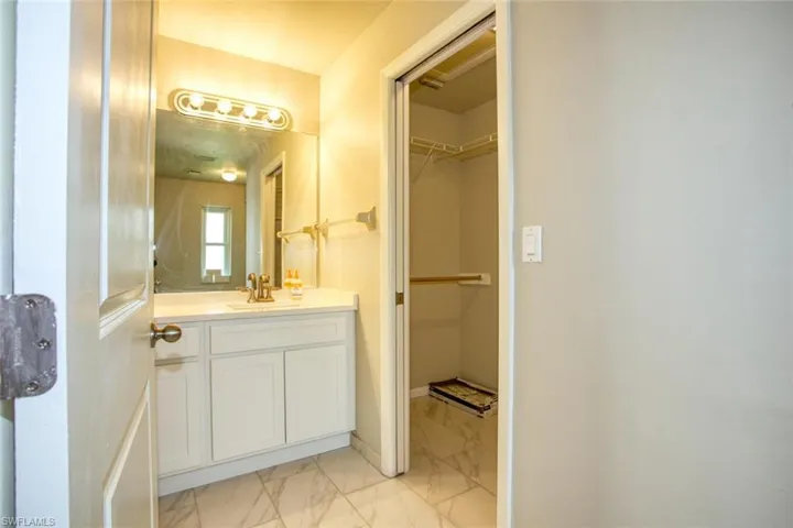 1918 NE 3rd  ST, Cape Coral, FL 33909