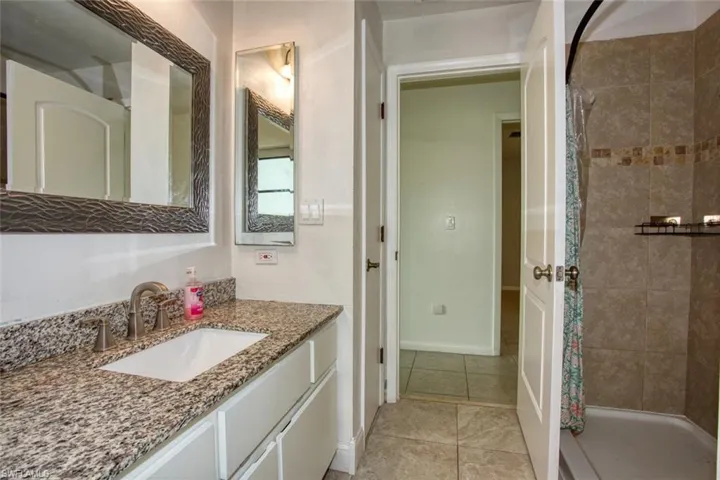 1918 NE 3rd  ST, Cape Coral, FL 33909