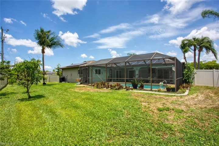 1918 NE 3rd  ST, Cape Coral, FL 33909