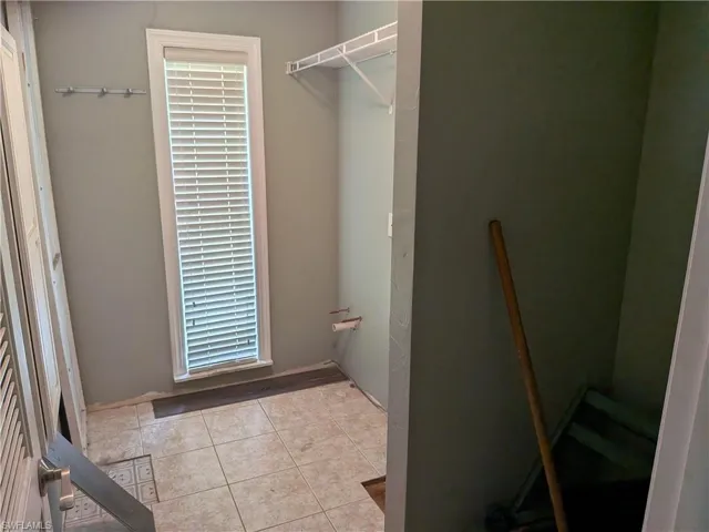 2nd floor laundry room