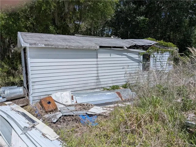 shed side view